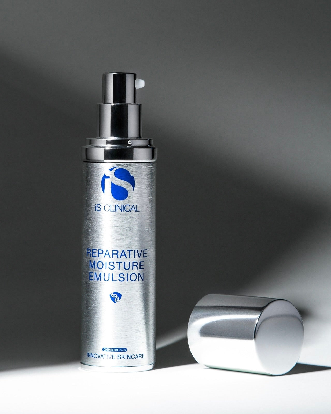 REPARATIVE MOISTURE EMULSION - iS CLINICAL - Tu piel, nuestra ciencia
