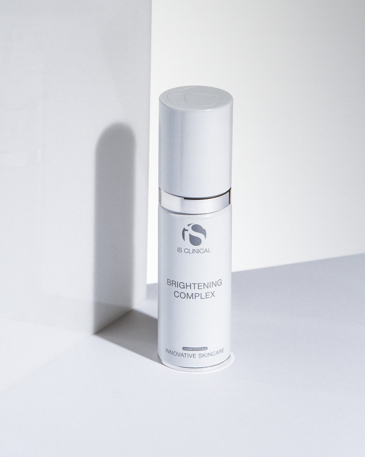 BRIGHTENING COMPLEX - iS CLINICAL - Tu piel, nuestra ciencia