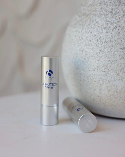 LIPROTECT SPF 35 - iS CLINICAL - Tu piel, nuestra ciencia